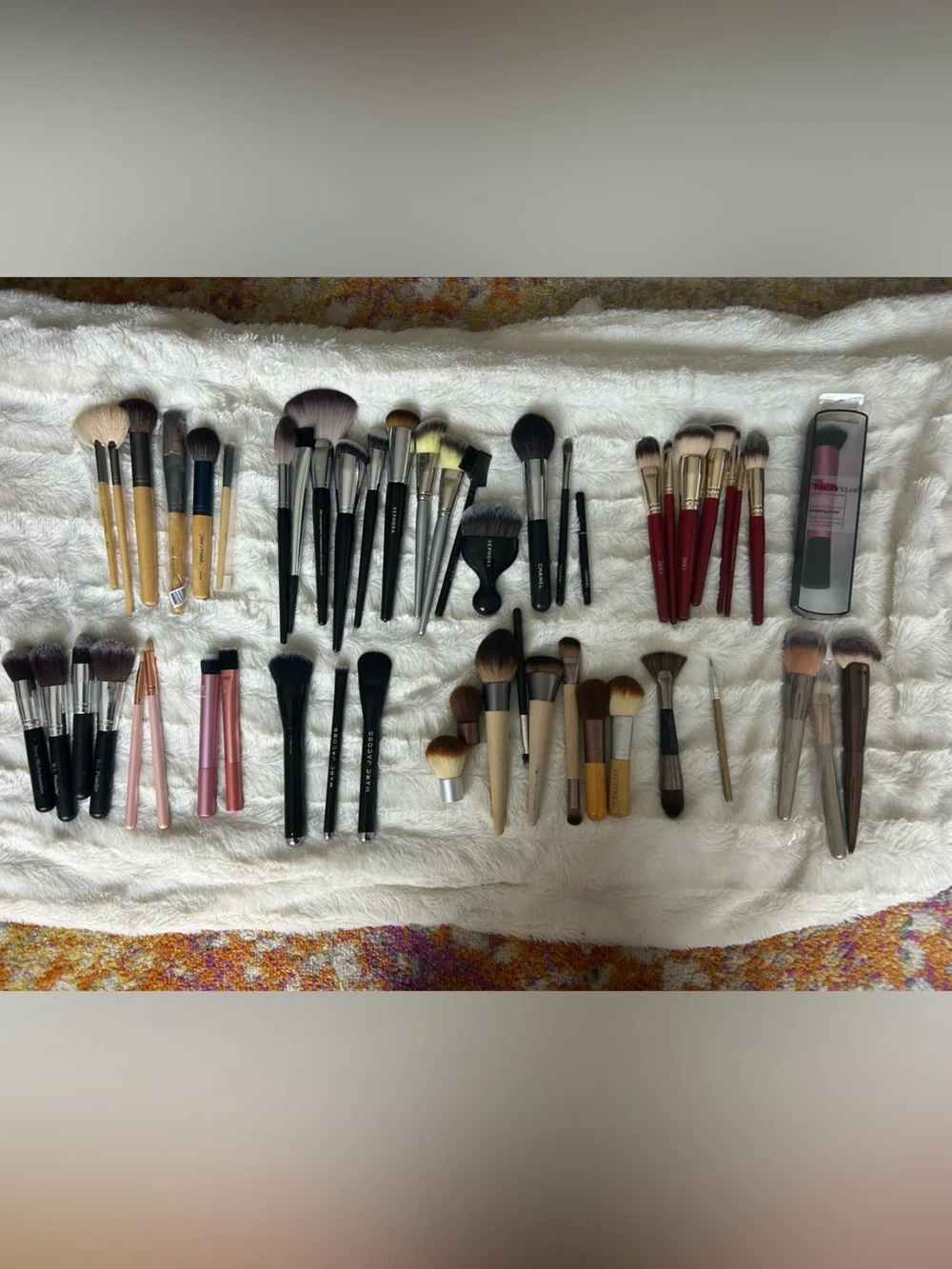 MAKEUP BRUSH LOT